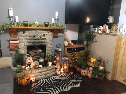 How to use halloween decorate light?